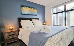 Elegant Cbd Apartment
